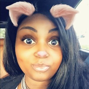 Meet your Posher, Lia